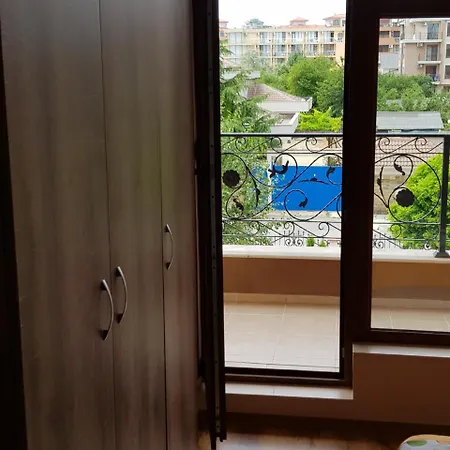 Apartcomplex Rich 3